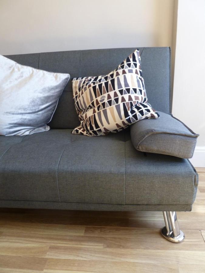 Cosy And Peaceful Maisonette With Terrace, Кидерминстър Екстериор снимка