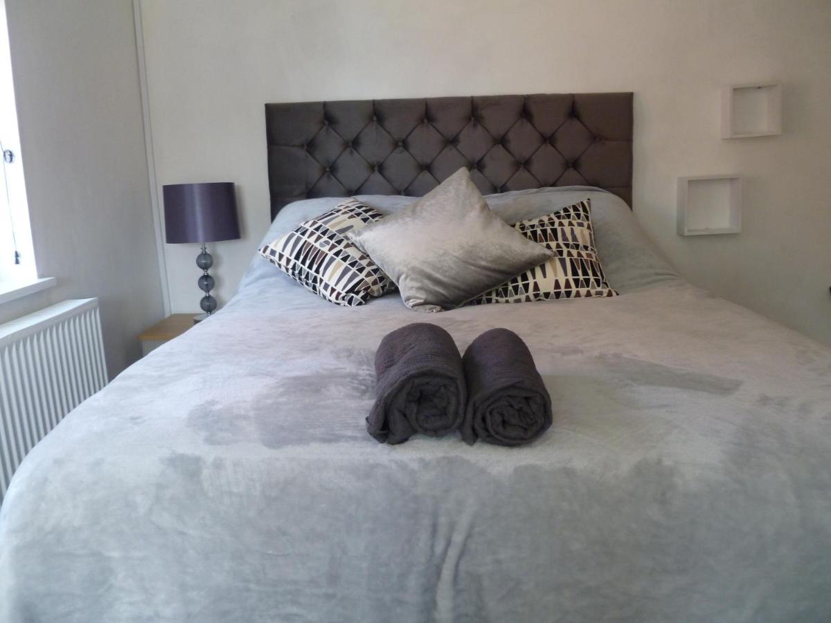 Cosy And Peaceful Maisonette With Terrace, Кидерминстър Екстериор снимка