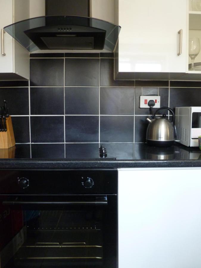 Cosy And Peaceful Maisonette With Terrace, Кидерминстър Екстериор снимка