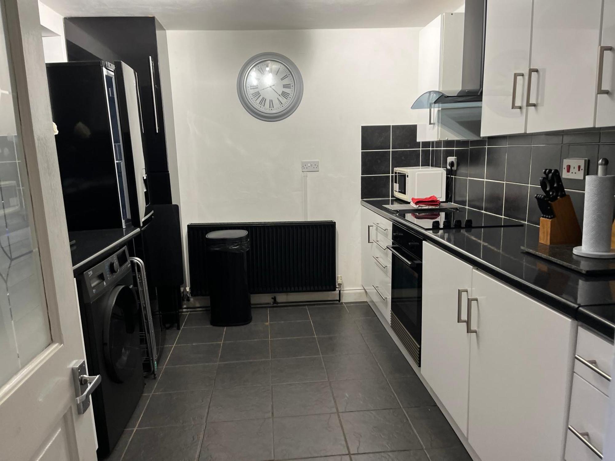Cosy And Peaceful Maisonette With Terrace, Кидерминстър Екстериор снимка